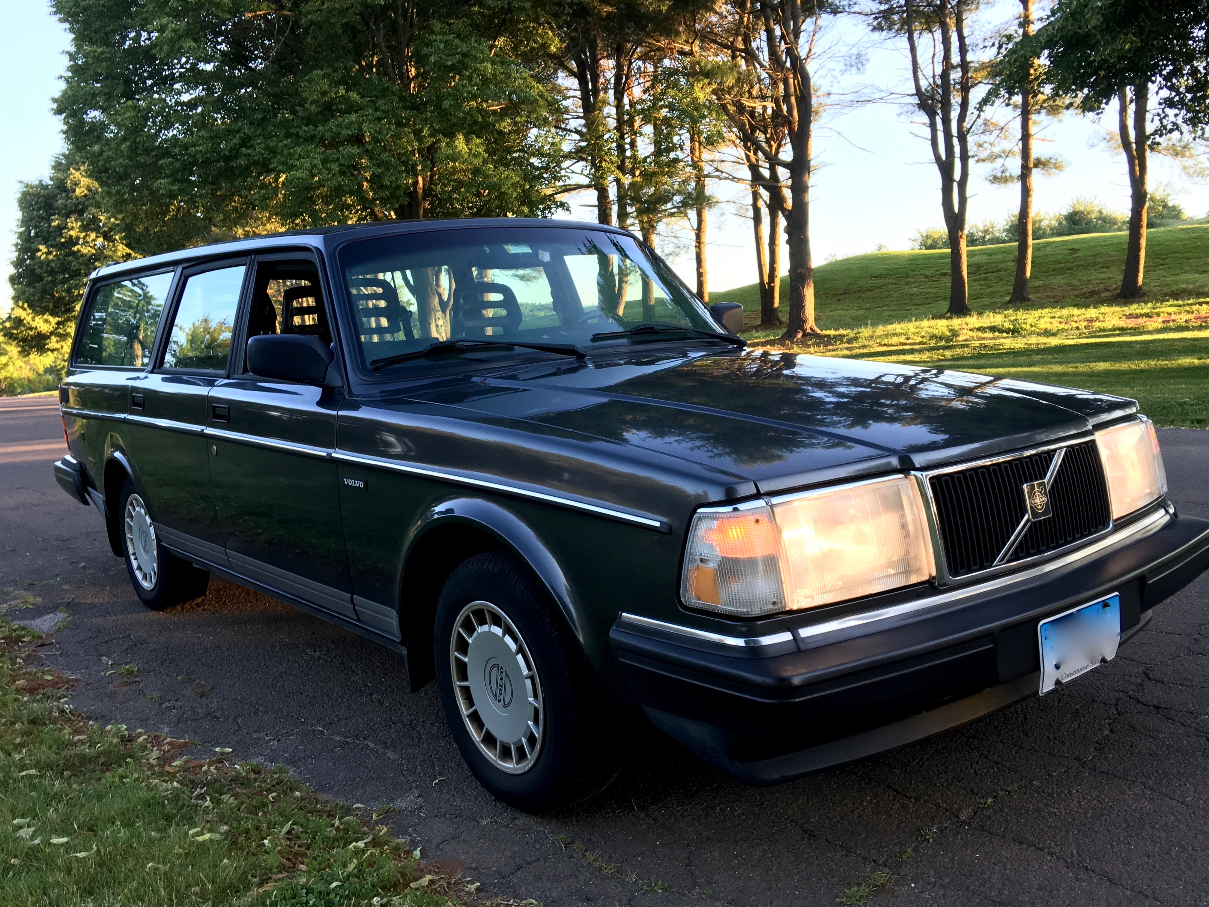 1993 Volvo 240 Wagon – 2.3L B230F Inline-Four, 4-Speed Automatic, Long-Term Original-Owner Car — photo 19